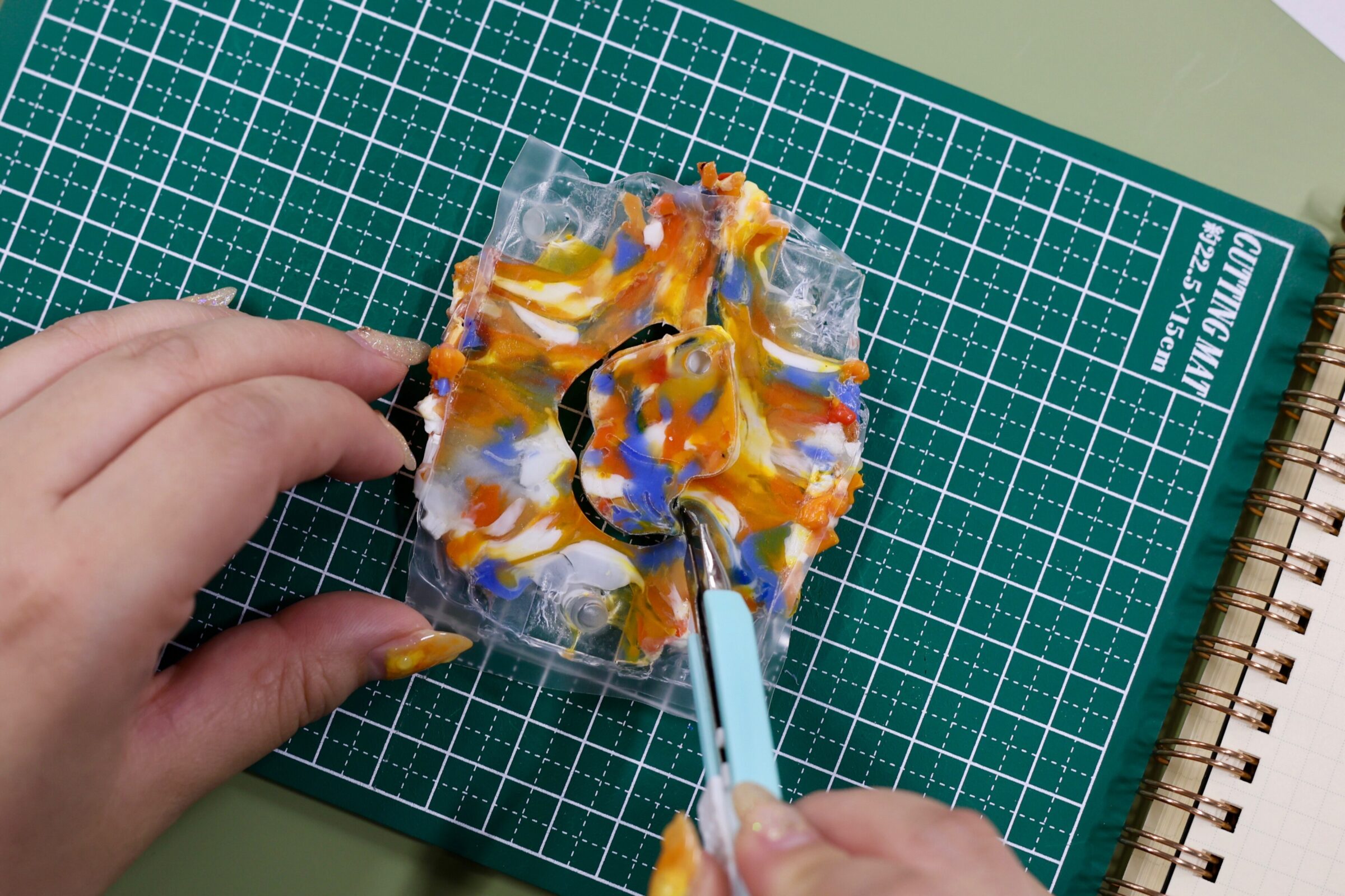 〈世界海洋プラスチックプランニングセンター〉(愛称PLA PLA)。
