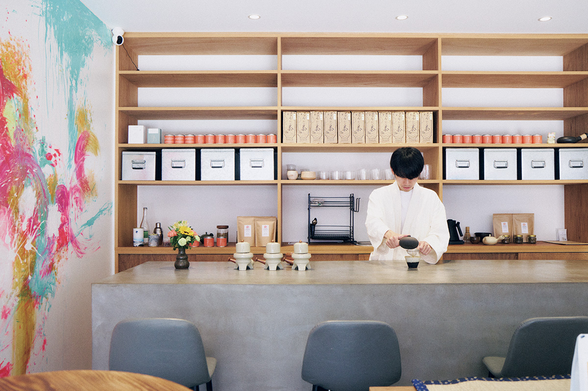 焙煎で選ぶ、日本の在来種ほうじ茶。〈ほうじ茶STAND〉