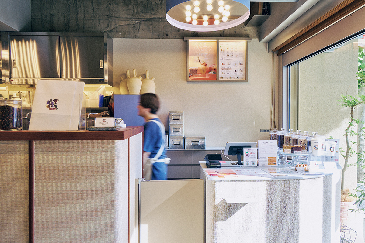 チャイの香りで、心までリフレッシュ。〈uRn.chAi&TeA KAGURAZAKA〉