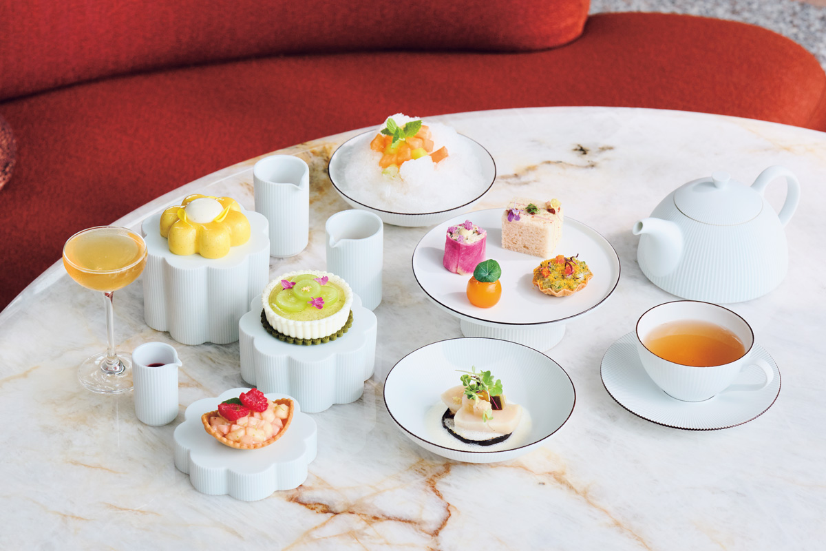 コース仕立てのメニューに寄り添う30種の名茶たち。〈パーク ハイアット 東京〉のアフタヌーンティー