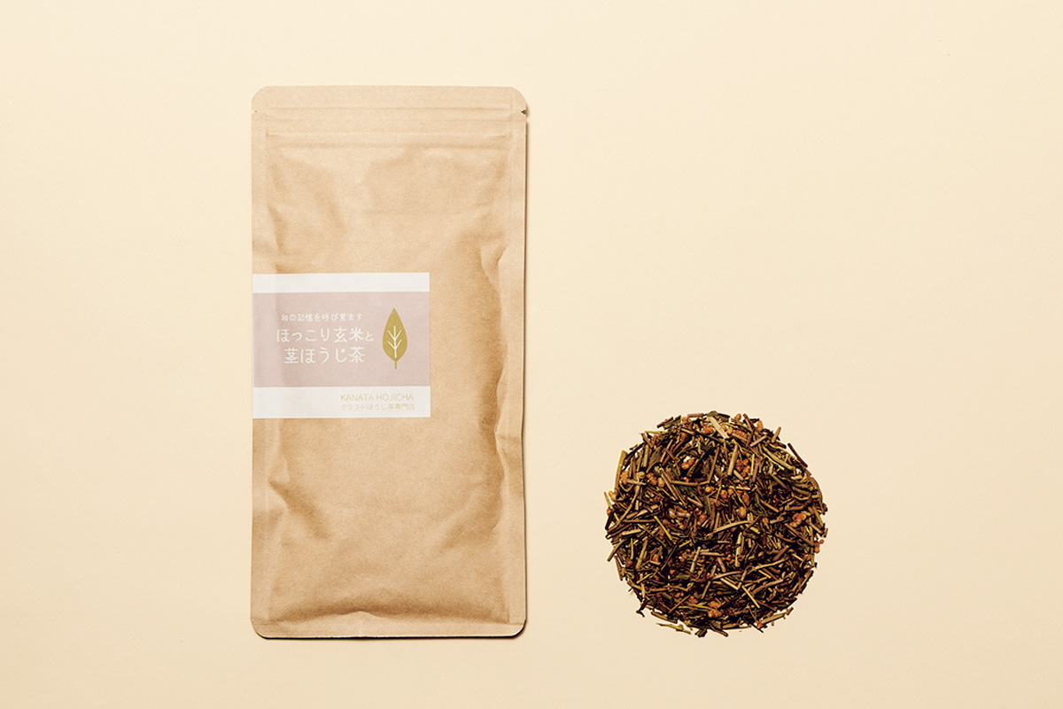 炒り具合の異なる茶葉で立体的な味に。【東京都】〈KANATA HOJICHA〉の「ほっこり玄米と茎ほうじ茶」