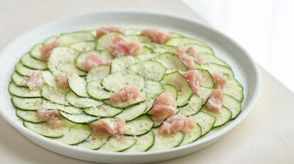火を使わないラクうま野菜レシピ6選｜レンチン、混ぜるだけ、包丁いらずほか