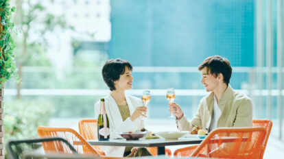 【CHANDONフードペアリングのすすめ。】01 大屋夏南・三辻茜夫妻の二人時間。CHANDONでもっと心地よく、もっとおいしく。