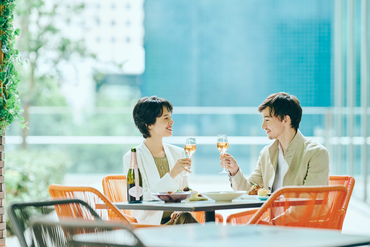 【CHANDONフードペアリングのすすめ。】01 大屋夏南・三辻茜夫妻の二人時間。CHANDONでもっと心地よく、もっとおいしく。