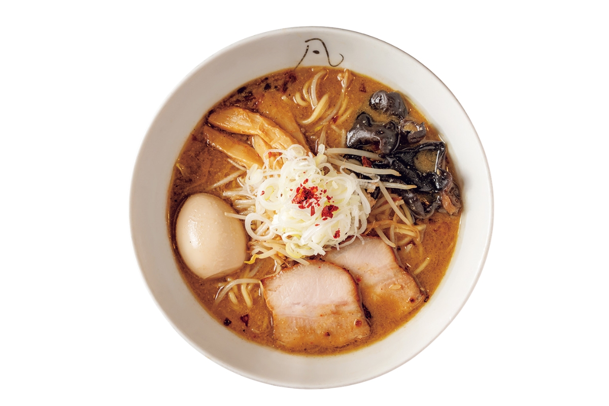 あと味にほんのり山椒を感じる清湯スープの進化系味噌。〈札幌 凡の風〉
