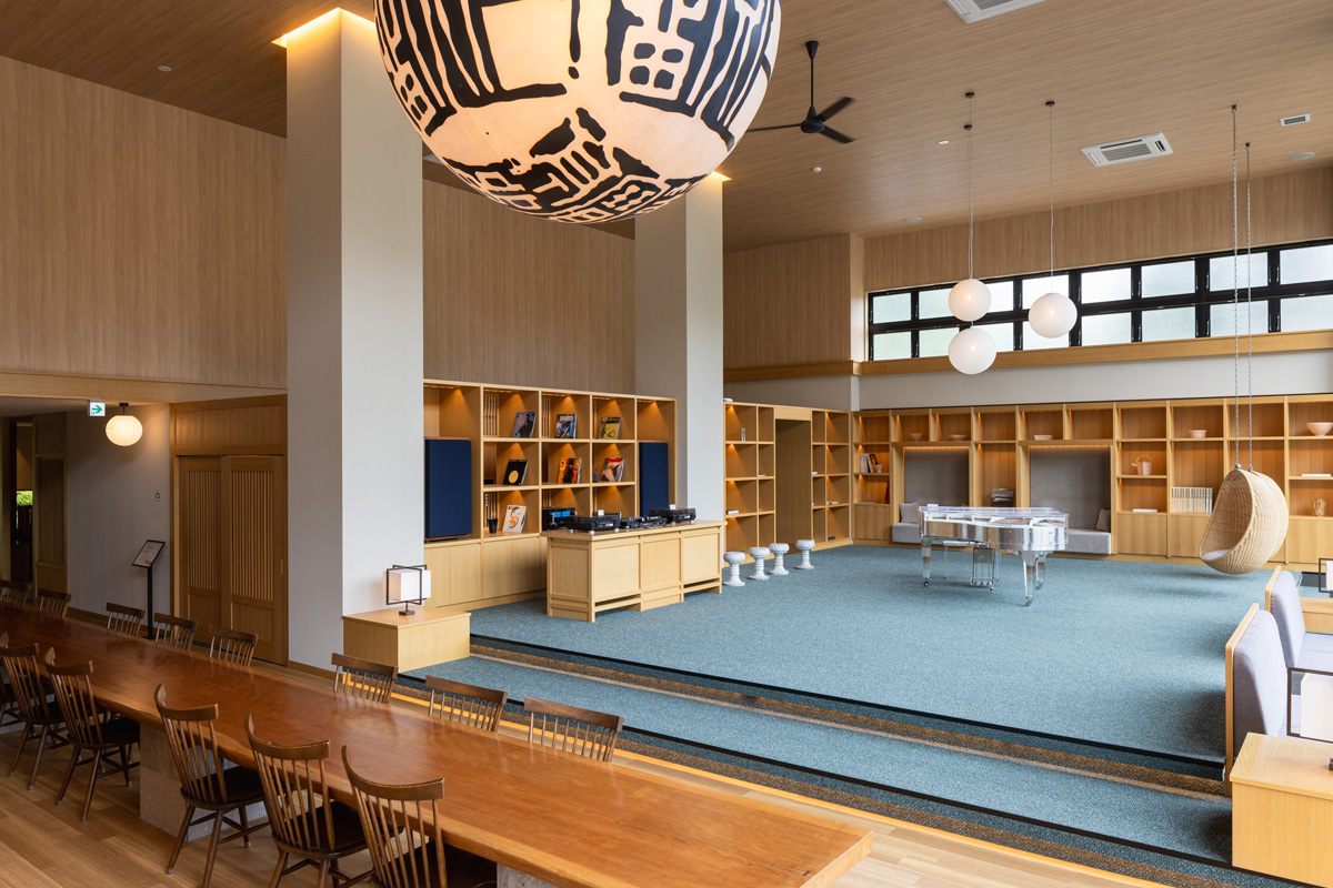 「定山渓温泉」の注目スポット。2025年4月オープンで話題。〈休日ビルヂング〉が楽しすぎる!