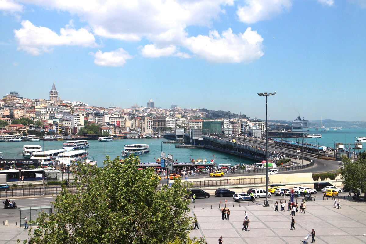 〈Hamdi Restaurant- Eminönü〉
地元で人気のレストランでケバブランチ。