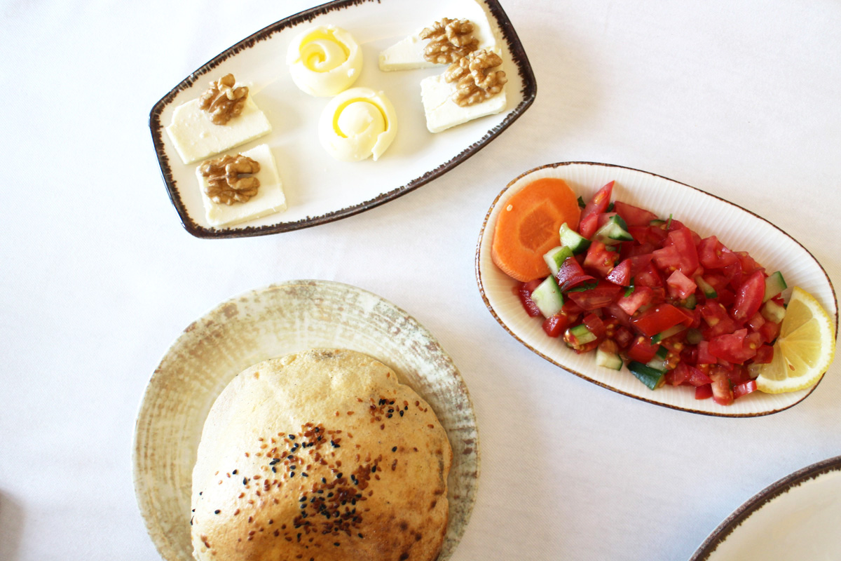 〈Hamdi Restaurant- Eminönü〉
地元で人気のレストランでケバブランチ。
