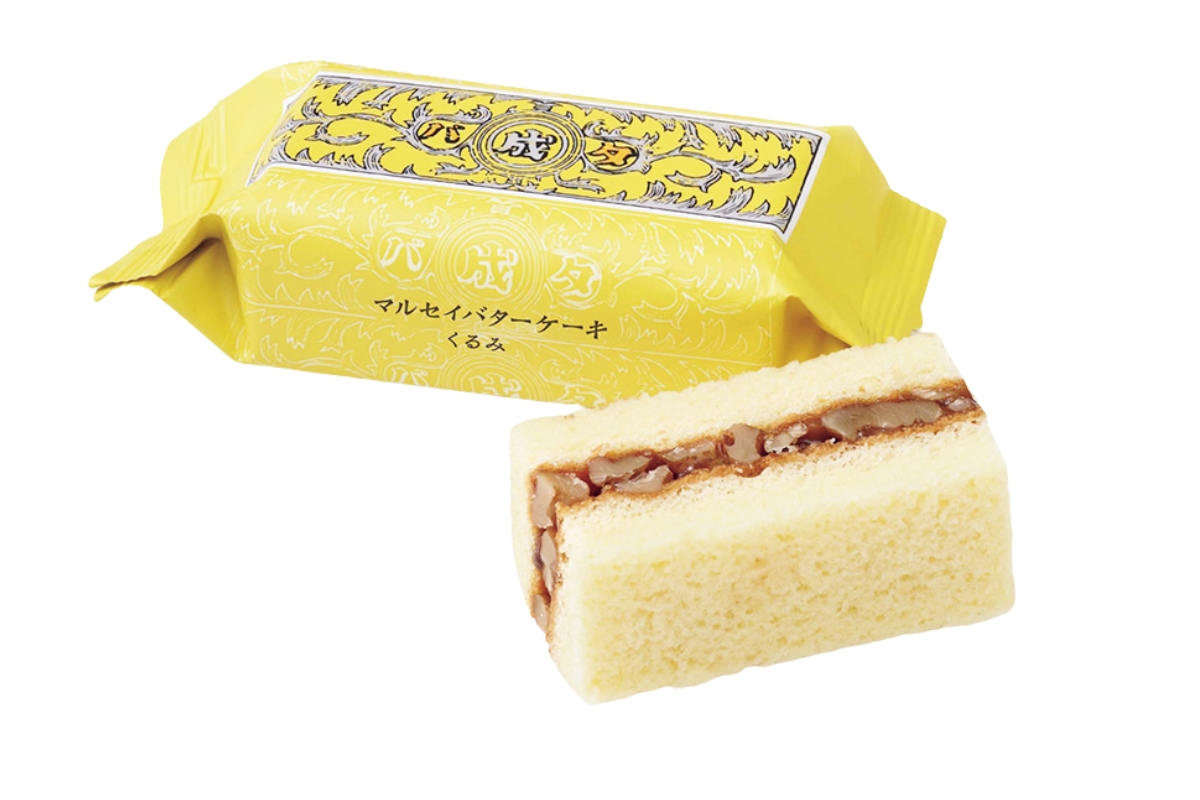ローストしたくるみとキャラメルクリームを、バターをたっぷりと使ったスポンジでサンド。「マルセイバターケーキ」1個170円。