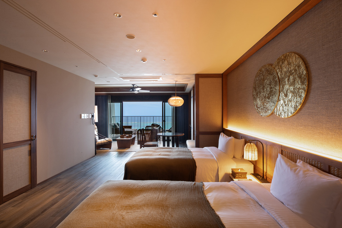 南国リゾートを満喫できる恩納村の高台に〈BLISSTIA SUITES & RESORT 沖縄恩納村〉が誕生。