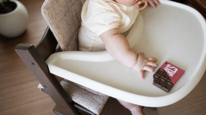 一度選べば、ずっと我が家の定番。子どもと一緒に育つ家具〈STOKKE〉の長く使えるデザイン