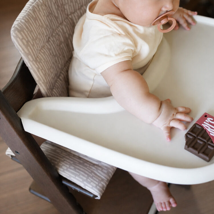一度選べば、ずっと我が家の定番。子どもと一緒に育つ家具〈STOKKE〉の長く使えるデザイン