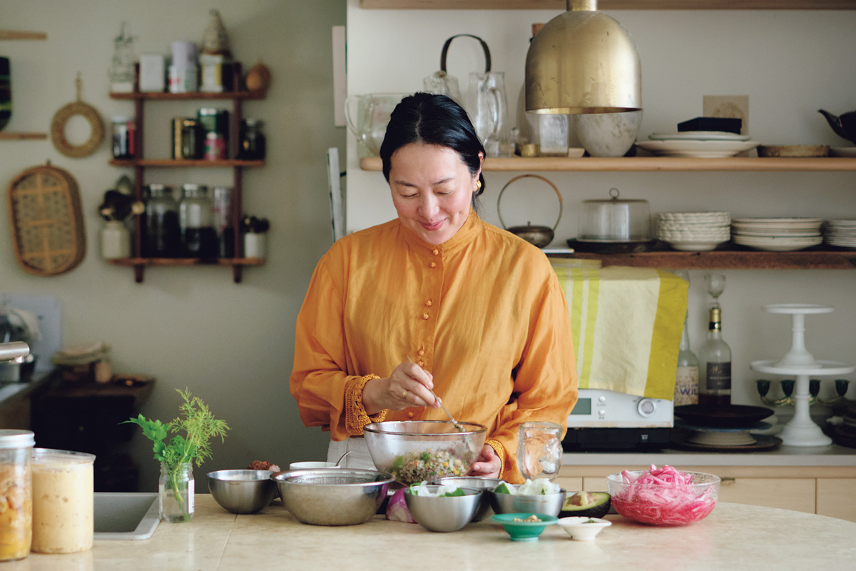 野村友里