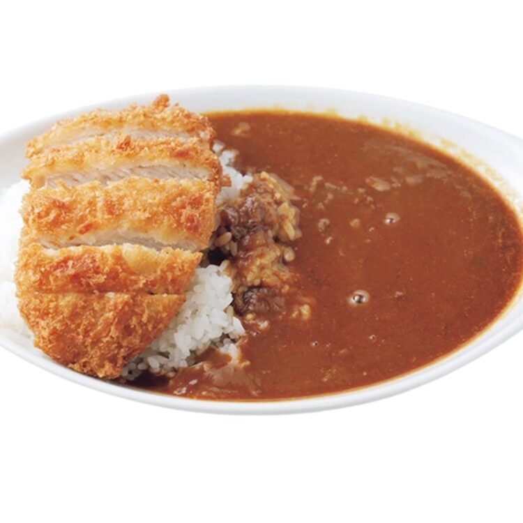 タマネギやフルーツの甘みを感じ、食べ進めるとじんわり辛くなる、親しみやすい王道の味わい。カツは120gとビッグサイズ。1,050円。 タマネギやフルーツの甘みを感じ、食べ進めるとじんわり辛くなる、親しみやすい王道の味わい。カツは120gとビッグサイズ。1,050円。