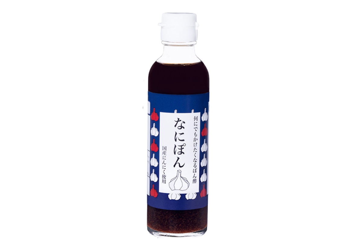 開けてすぐ香る！ にんにく推しの決定版〈comerne（コメルネ）〉の「何にでもかけたくなるぽん酢 なにぽん」