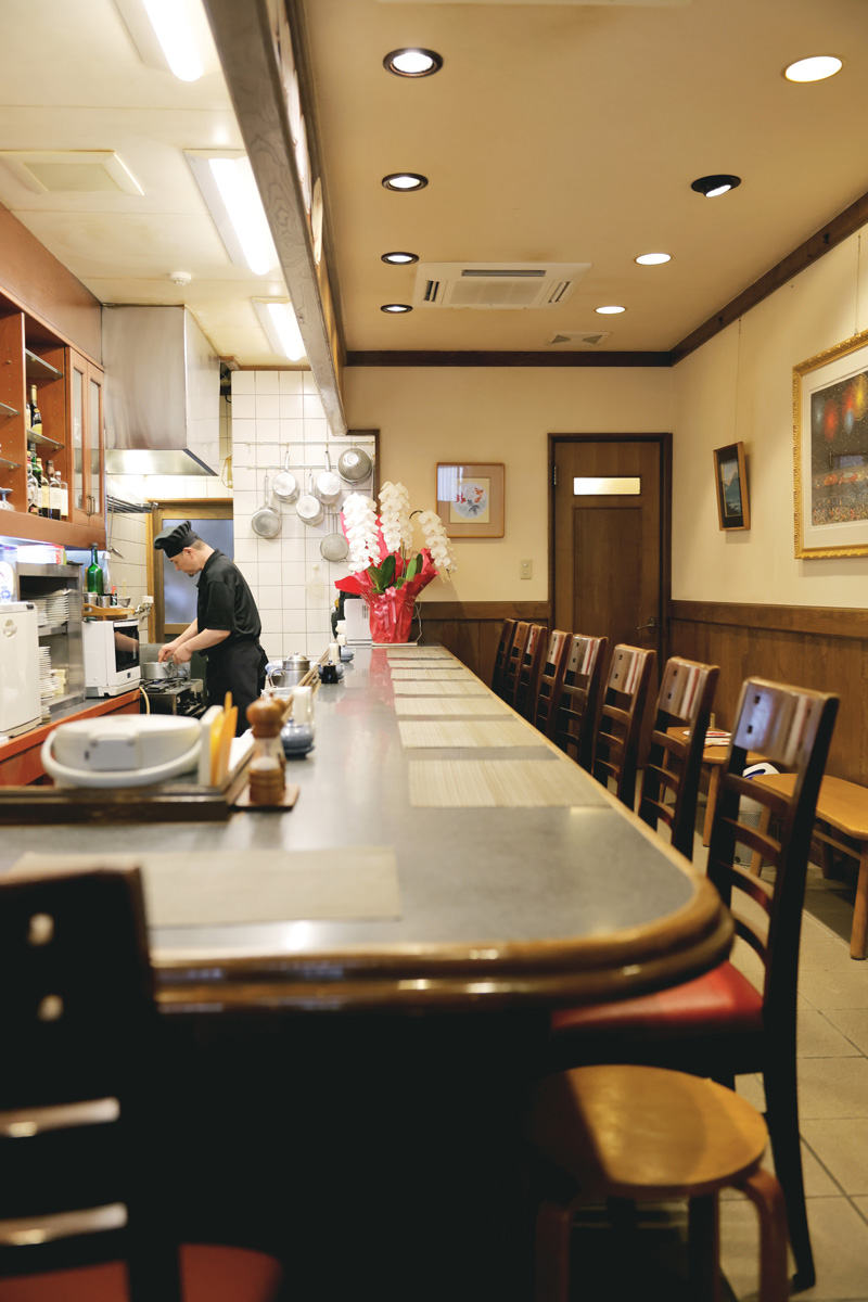 洋食の店