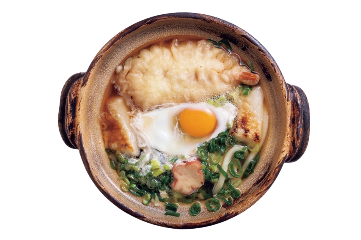 少し甘めのだしを吸ったうどんがクセになる。〈冨美家 錦店〉の「冨美家鍋」