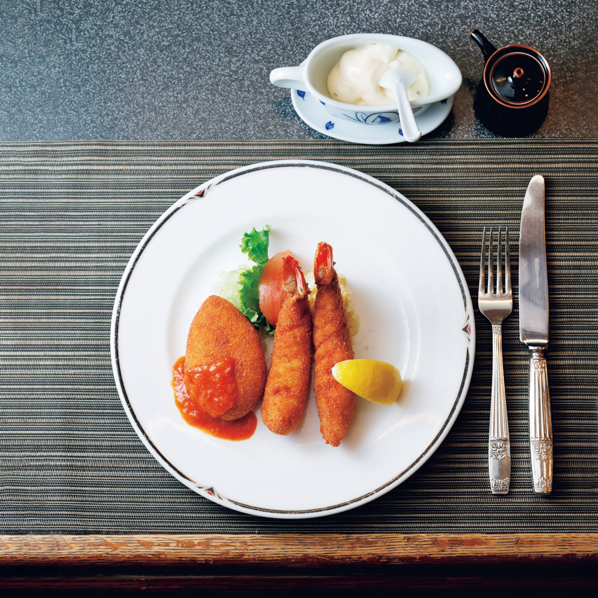 洋食の店 みしなのエビフライランチ