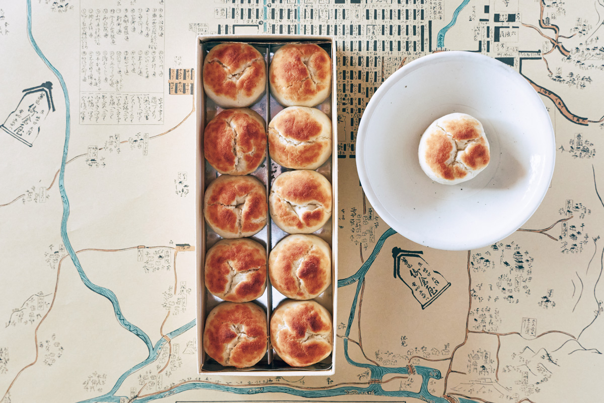 丸めずに纏める、儚き白あんの菓子。〈御倉屋〉の「夕ばえ」