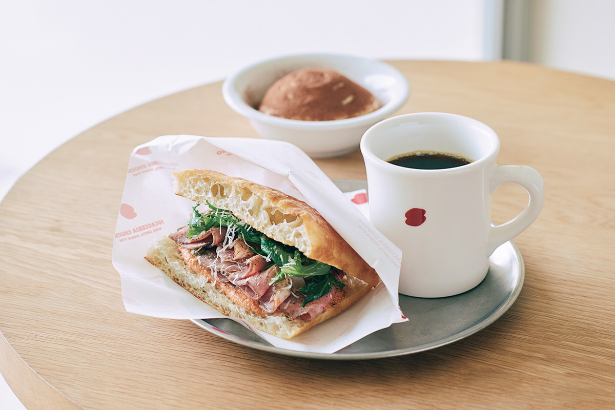 【8時30分オープン】具だくさんなサンドウィッチをがぶりと頬張る幸せを。〈Focaccería CHUCHO〉