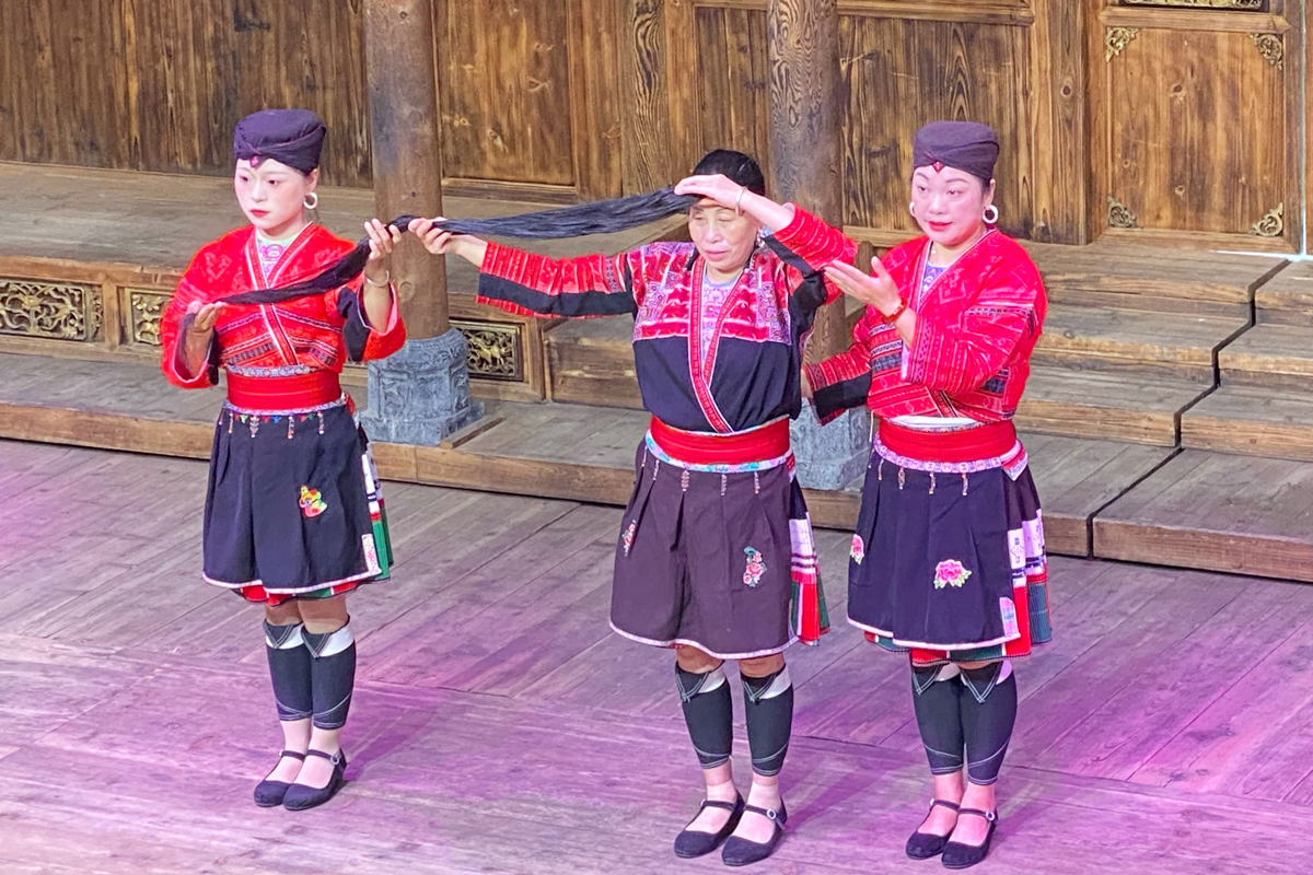 【世界の旅行者が選ぶ、Trip.Best「桂林」第4位】「龍脊梯田(りゅうせきていでん)」息をのむ棚田の絶景と、世界一の「髪長族」が待つ村へ!