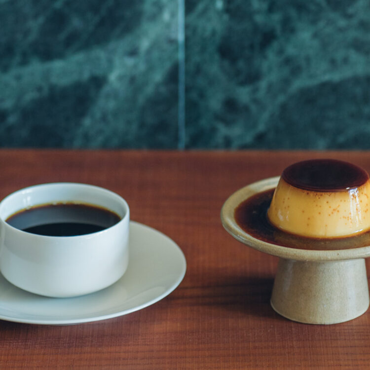 コーヒーでもお酒でも。散策終わりの一杯を楽しむ。〈喫茶よるべ〉 コーヒーでもお酒でも。散策終わりの一杯を楽しむ。〈喫茶よるべ〉