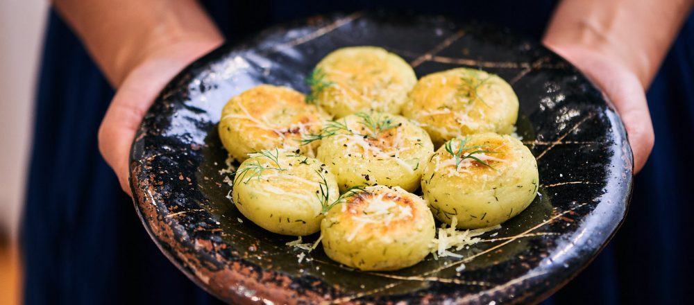 【北海道・しあわせチーズ工房『幸(さち)』 】のアレンジレシピ「幸のじゃがいも団子」