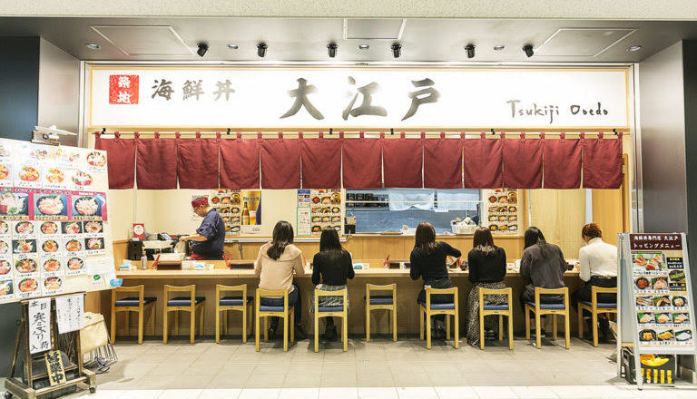 壽司、咖啡廳到皇室認證的專門店家,揭曉豐洲市場的四大重點行程!