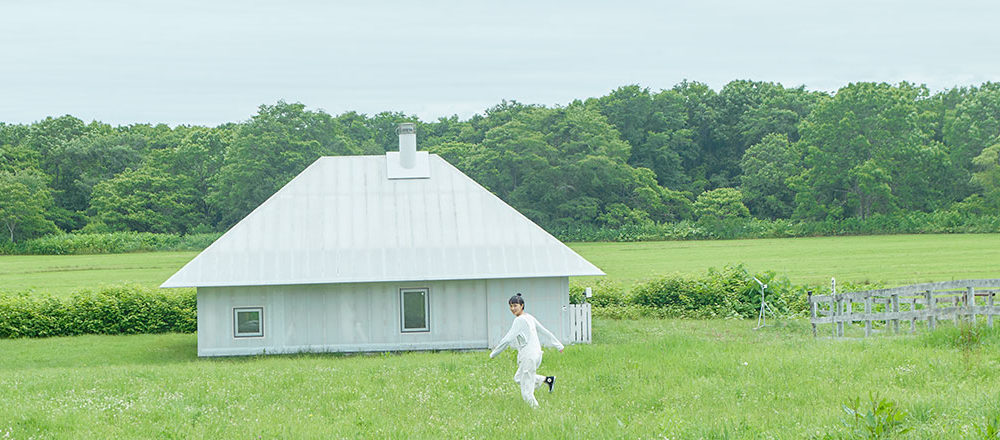 【北海道】建築迷非看不可!走進與北方大地化為一體的名建築「MEMU EARTH HOTEL」。