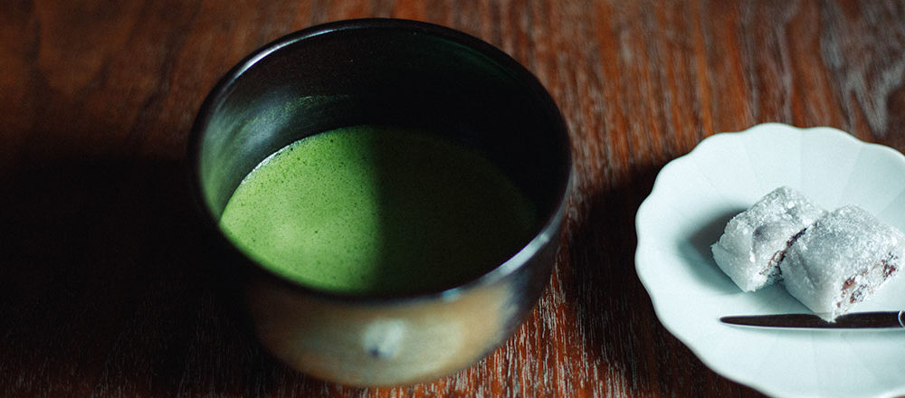 【京都】品嚐正統抹茶就想到〈一保堂茶舖〉,由三百年老舖親授的點茶技巧。