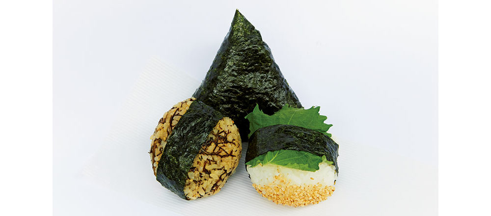 【東京】醃梅乾、鹹鮭魚、昆布等各式各樣。日本的包餡飯糰悄悄熱賣。