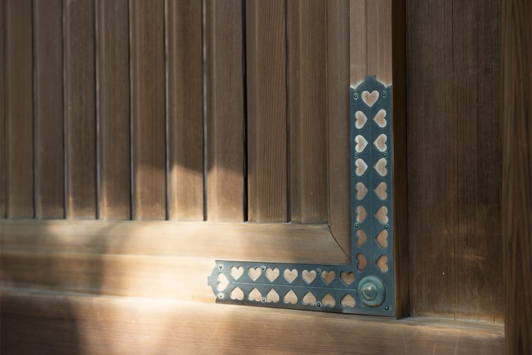 STK7794-768x512