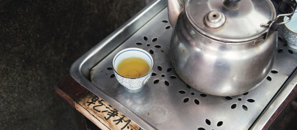 吸引台灣、日本的茶葉愛好者絡繹不絕前往,風韻猶存的老字號茶行「林華泰茶行」
