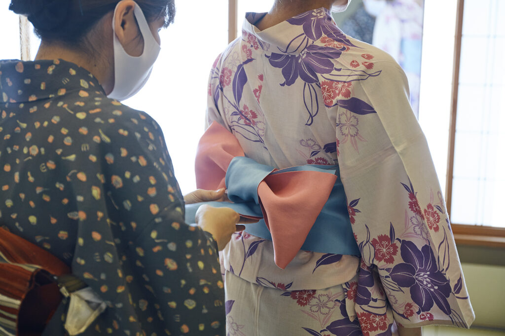 城崎 入境隨俗 在城崎溫泉鄉學習浴衣正確的穿法 Hanako Taiwan Culture Hanako Taiwan