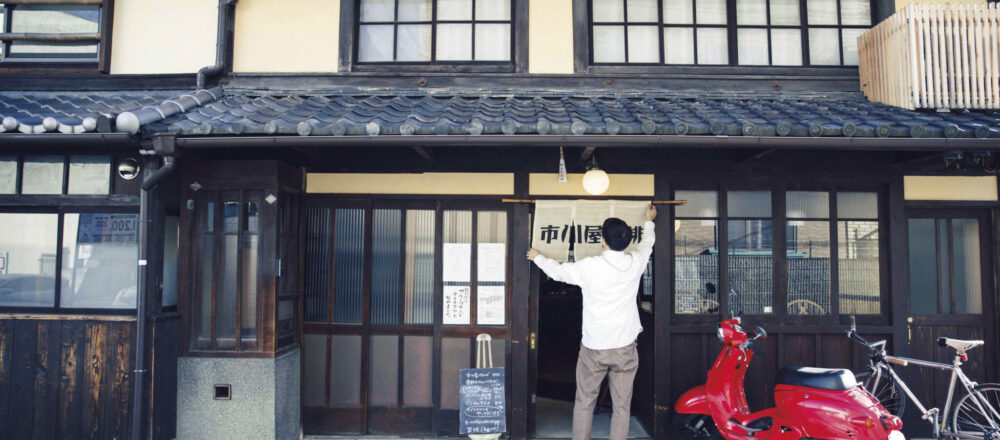 京都是咖啡館聖地！隨意走在任一街道，很容易就會跌進知名咖啡館的迷人氛圍！精選5家經典店家-Hanako Taiwan