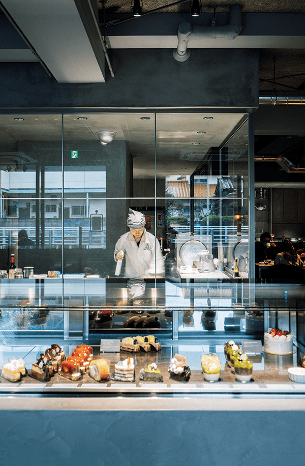 東京 從器皿到燈光設計 Asako Iwayanagi以高雅灰色為基調 打造甜點店的低調華麗感 Lifestyle Hanako Taiwan